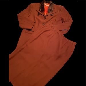 Vintage San Laurence 2-piece Skirt Suit Size 16 EUC